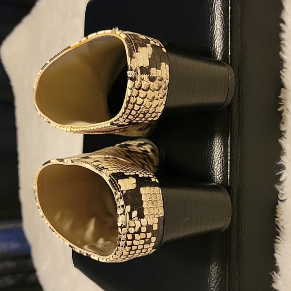 Call It Spring Python print mules - Picture 7 of 11